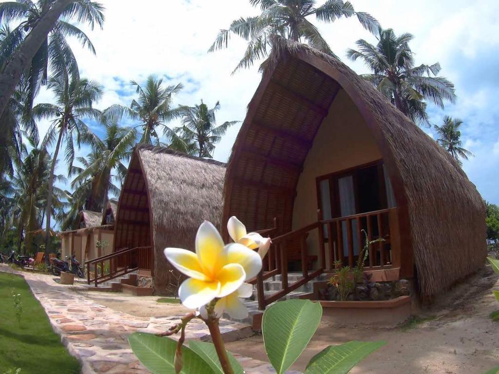 Hotel Karimun Lumbung Karimunjawa-Inseln Exterior foto