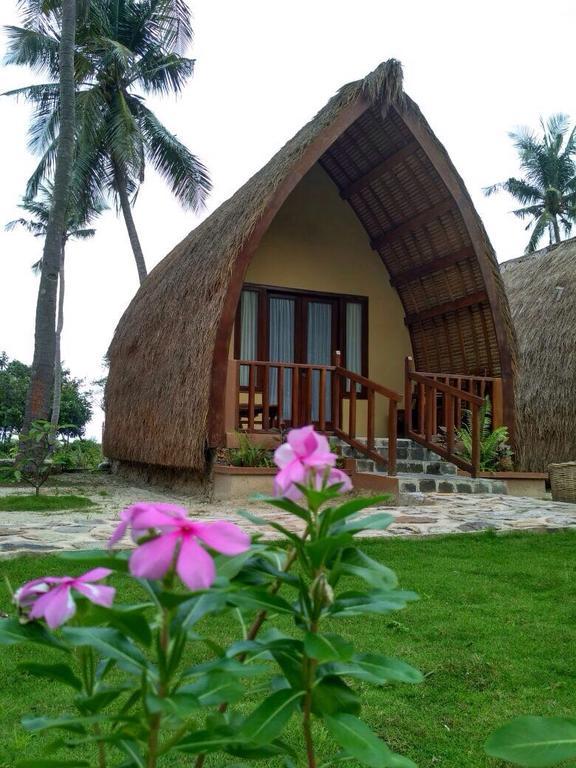 Hotel Karimun Lumbung Karimunjawa-Inseln Exterior foto